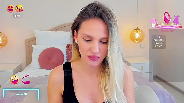 MissLoou: απευθείας συνομιλία ΧΧΧ