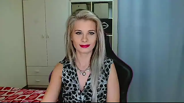 KristineGlow Live XXX-chat