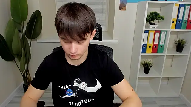 Chatroom XXX en direct de AlejandroEllias