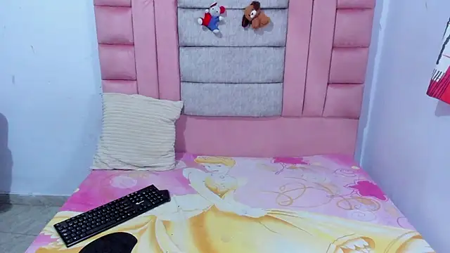 AdaraWilson's Live XXX Chat