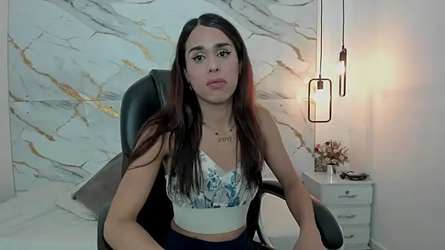 pretty_ariiel webcam show