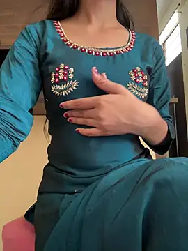 Modelbigbobs 现场XXX聊天