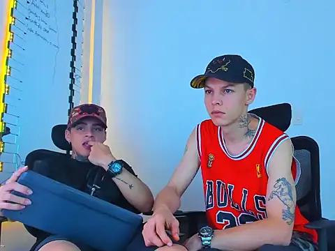 Thomas-Wil: вебкам-шоу