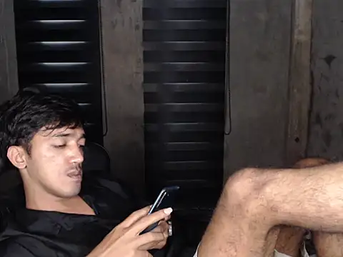 RowyCamのライブXXXチャット