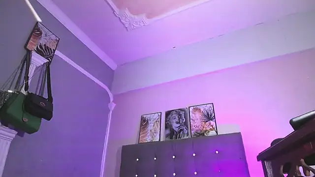 sexy-luna-star-ts Webcam-Show