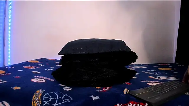 دردشة Samuel_Suarez الجنسية المباشرة