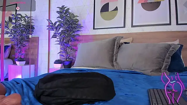 MiaKay1 Live XXX Chat