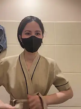 bi_biiiのウェブカメラショー