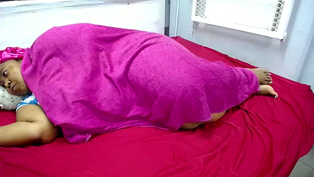 BigAssBBW24 élő XXX-chatje