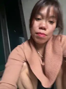 Chat XXX en directo de nhinhi-sexy