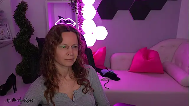 AnnikaRose's Live XXX Chat