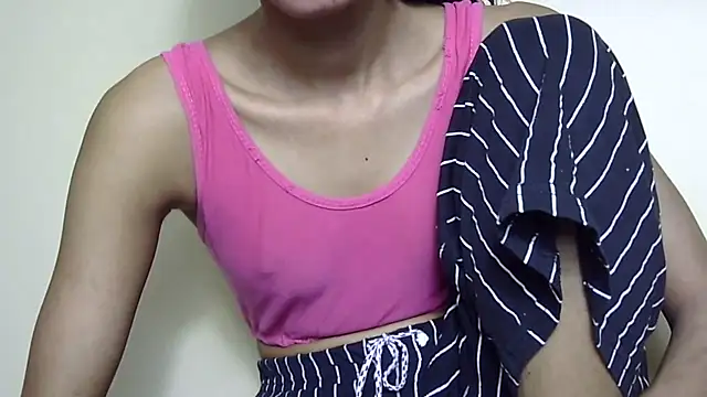 XXX chat uživo modela Anu_tiny