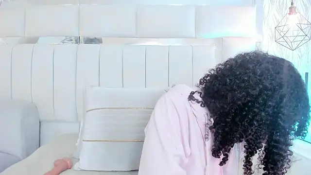 Nyla_azura: απευθείας συνομιλία ΧΧΧ