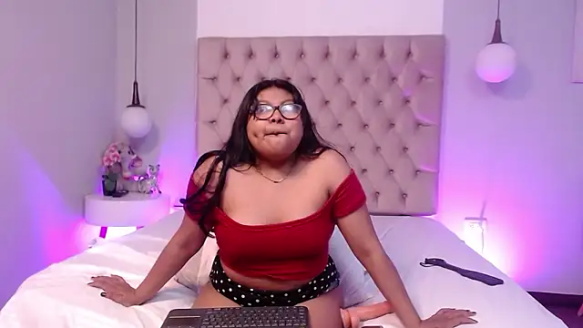 Kiri_Black_ Chat XXX in diretta