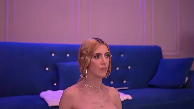 EllaBlake: онлайн-секс-чат