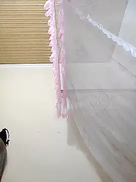 Jade69xx Show in webcam