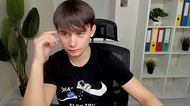 AlejandroEllias Live XXX-Chat