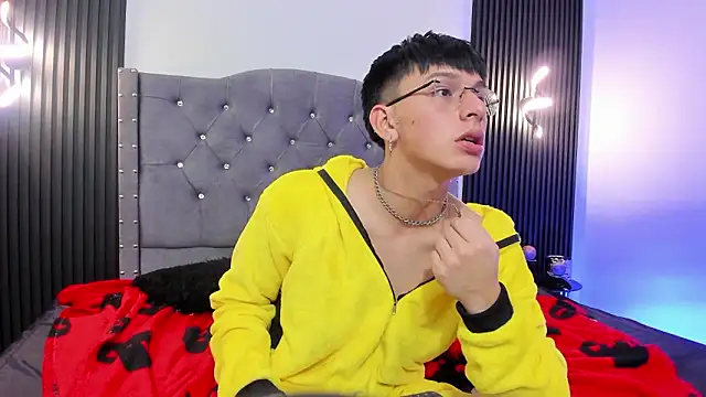 Chat XXX ao vivo de Alexander_Collinss