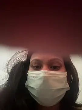 Divya-03: διαδικτυακό σόου στην κάμερα