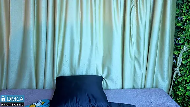 ahsly_Zam Chat XXX in diretta