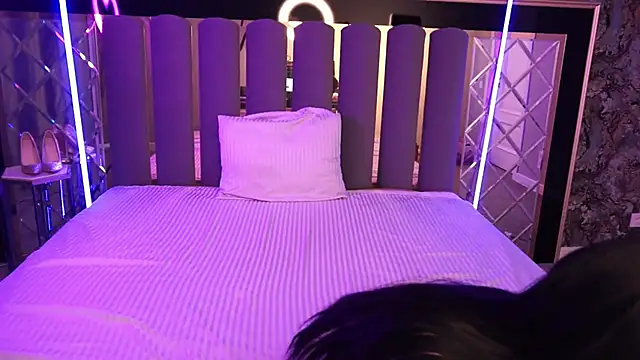 XXX chat uživo modela Snow_WhiteeeX