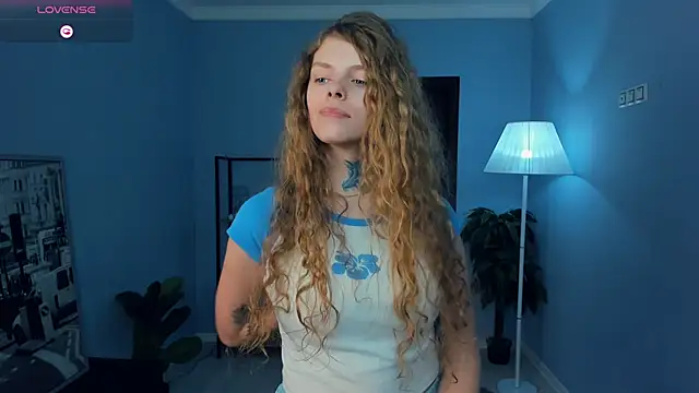 RayaNenlia Live XXX Chat