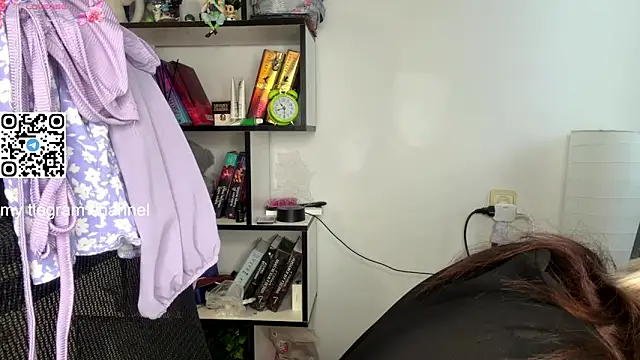 EngelAlman: διαδικτυακό σόου στην κάμερα