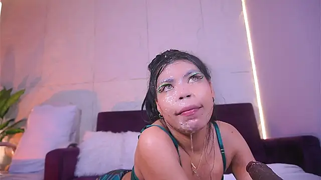 XXX chat uživo modela CailynBrowm