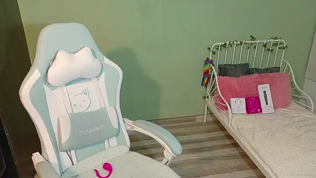 Онлайн чат XXX Emerald_Sparkles_