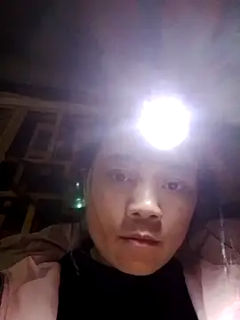 XXX chat uživo modela bela-hayes