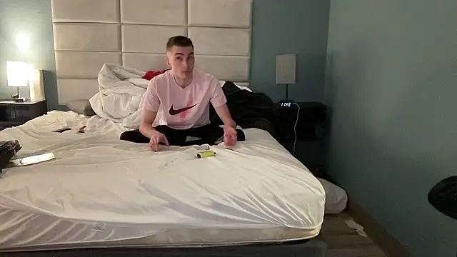 cosmiccloudpig's Live XXX Chat