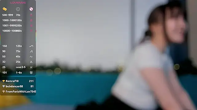 AdrianSpore Show in webcam