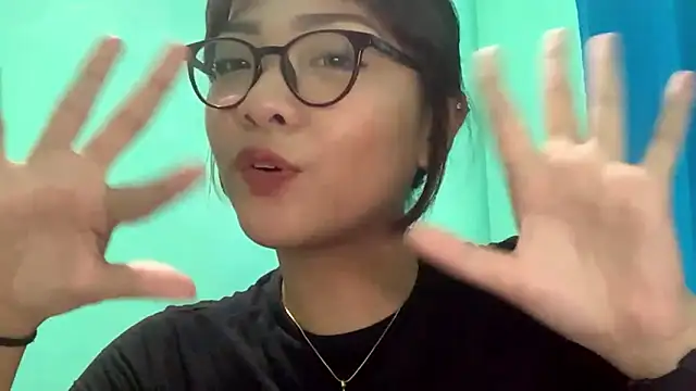 XXX chat uživo modela TerisaYellow