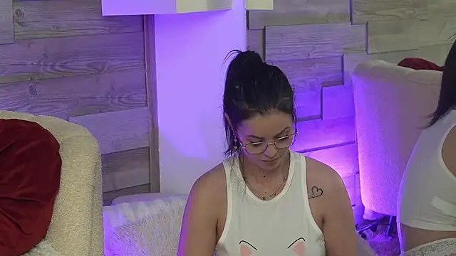 SeductiveMom Live XXX-Chat