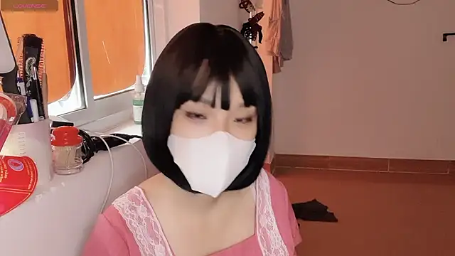 Tieu-May Chat XXX in diretta