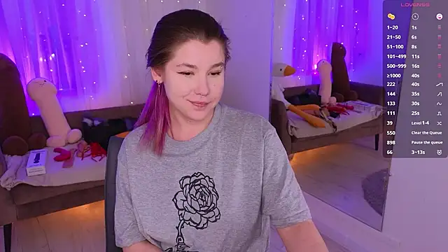 Mira_Falls élő XXX-chatje