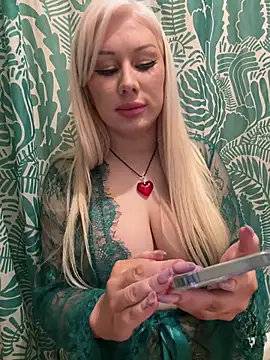 Czat XXX na żywo – LaraHollywood