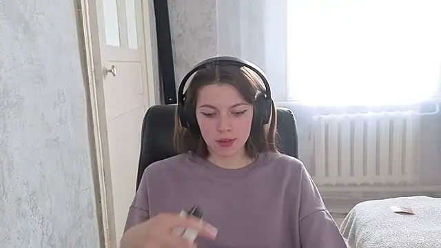 Pokazy przed kamerką – CutieAnny