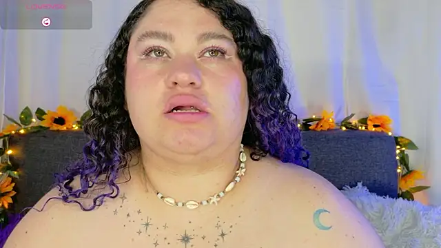 lunitaa0 élő XXX-chatje