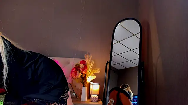Tisha_Allure élő XXX-chatje