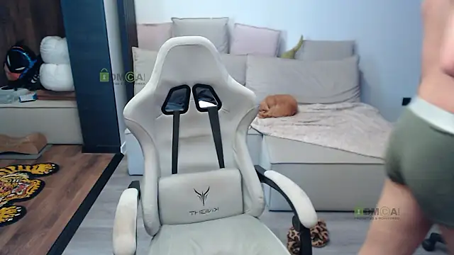 Sunny-Girl1 élő XXX-chatje