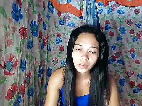 PinaySkinnyGirl élő XXX-chatje