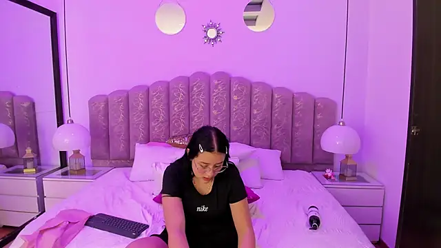 دردشة Amy_Ferreira الجنسية المباشرة