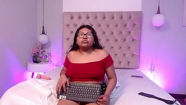 Kiri_Black_'s Live XXX Chat