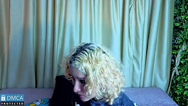 ahsly_Zam: онлайн-секс-чат