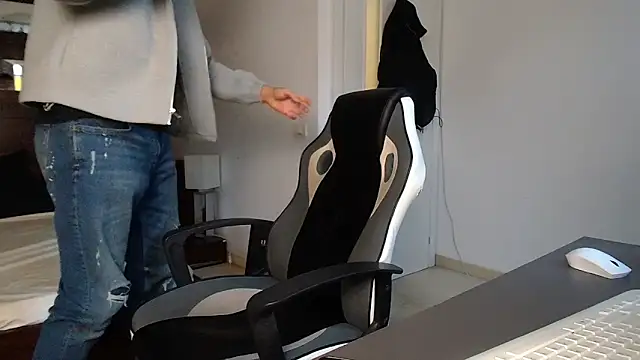 ElijahThorne Webcam Show