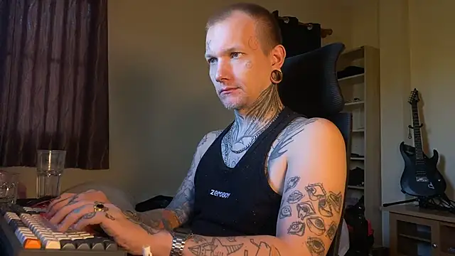 Chat +18 de paulvelvet ao vivo