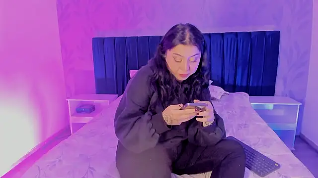 Saarada Live XXX-chat