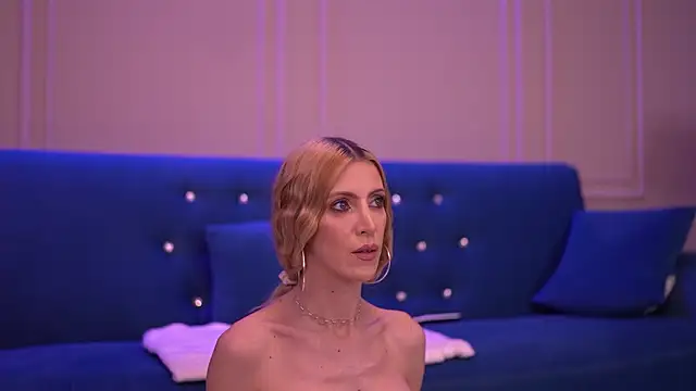 EllaBlake's Live XXX Chat