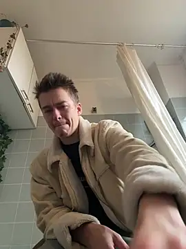 Toyjungee's Live XXX Chat